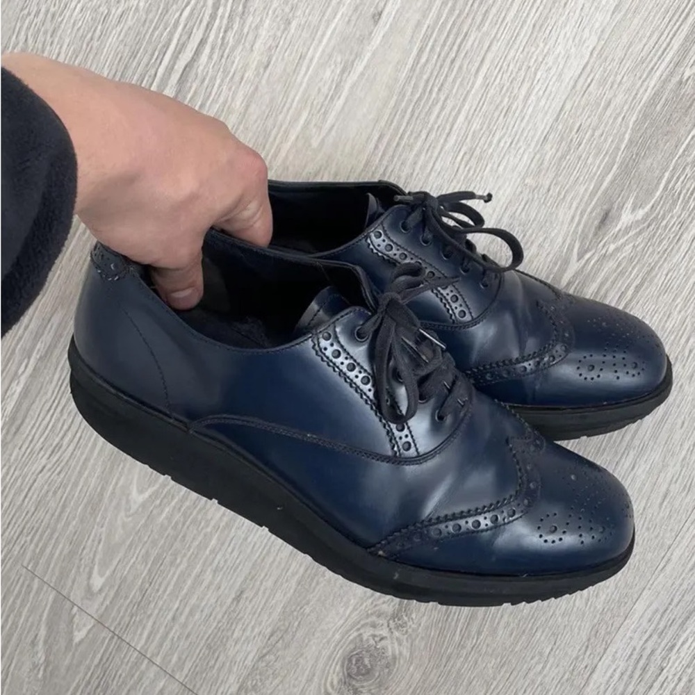 PRADA Men’s Navy Blue Leather Brogues – Size EU 41 / US 8